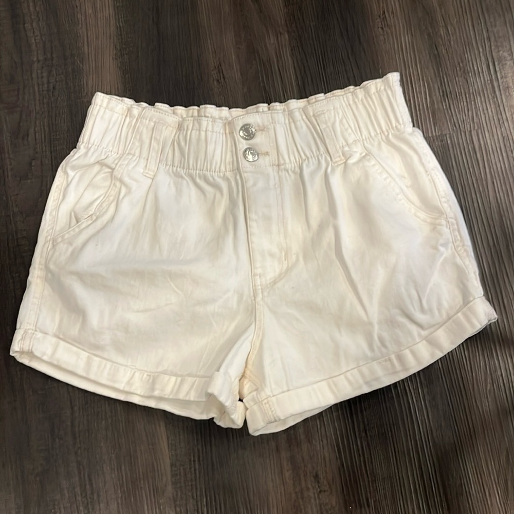 3 for $25💚 white shorts